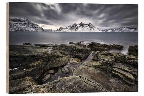 Holzbild Stürmisches Wetter am Strand von Vikten, Norwegen