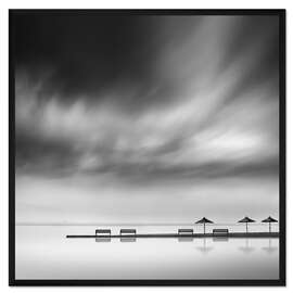 Gerahmter Kunstdruck Bänke und Regenschirme