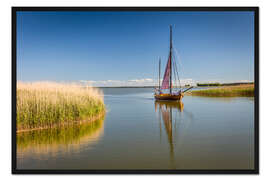 Gerahmter Kunstdruck Segelboot an der Ostsee