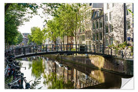 Selvklebende plakat A quiet canal in Amsterdam