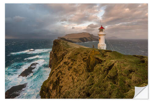 Selvklebende plakat Lighthouse in the storm