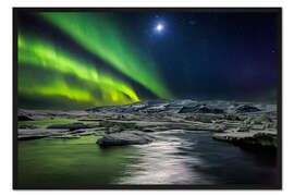 Gerahmter Kunstdruck Mond und Aurora Borealis