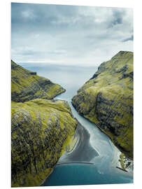 Hartschaumbild Fjord auf den Färöer Inseln