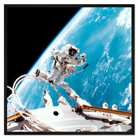 Gerahmter Kunstdruck ISS Spaziergang im Weltall