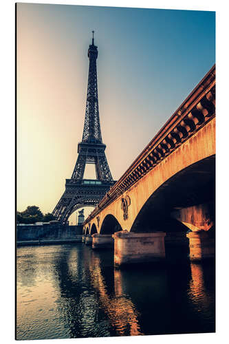 Obraz na aluminium Eiffel Tower on the banks of the Seine