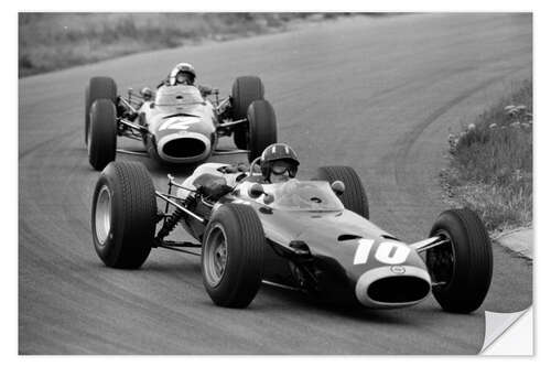 Selvklebende plakat Hill leads Stewart at the Dutch Grand Prix, Zandvoort 1965