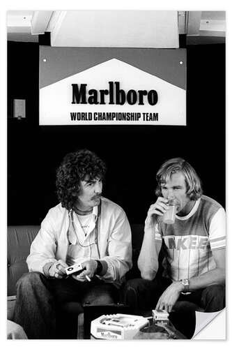 Selvklebende plakat George Harrison enjoys a cigarette with James Hunt, Spanish Grand Prix 1977