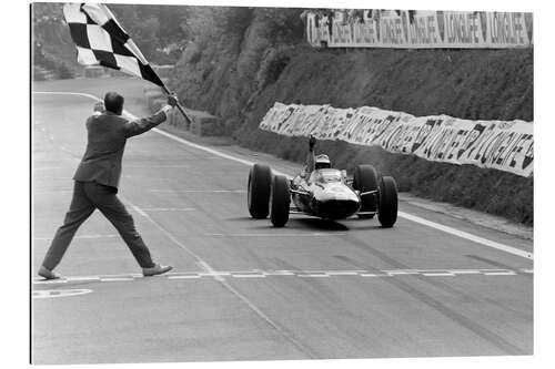 Galleritryk Jim Clark takes the chequered flag, French GP 1965