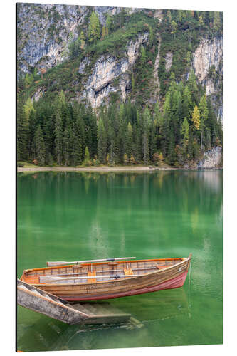 Stampa su alluminio Imbarcazione a remi sul lago di Braies