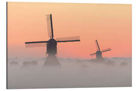Magnettafel Windmühlen an einem nebligen Morgen