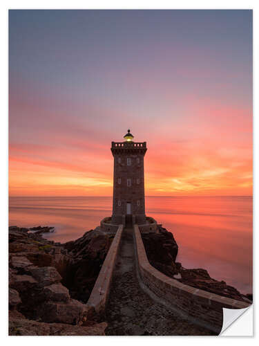 Selvklæbende plakat Sunset at the Kermorvan lighthouse