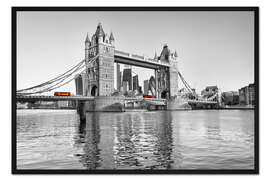 Gerahmter Kunstdruck Roter Bus auf der Tower Bridge in London