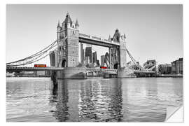 Selvklebende plakat Red bus on Tower Bridge in London