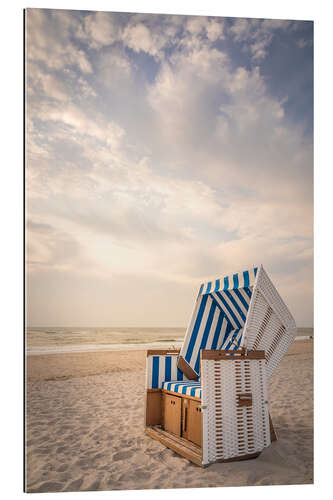 Tableau en plexi-alu Chaise de plage à Sylt dans la douce lumière du soir