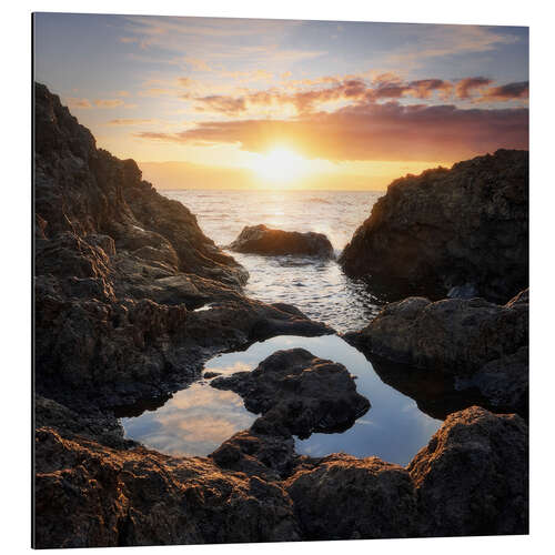 Aluminium print Sunrise on the rocky coast