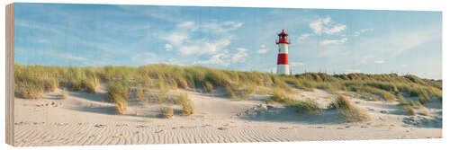 Trebilde Lighthouse on the dune beach on Sylt