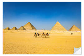 Selvklebende plakat Pyramids of Giza with camel caravan