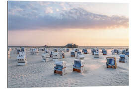 Tableau en plexi-alu Chaises de plage au bord de la mer du Nord