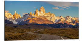 Aluminium print Sunrise at Fitz Roy in Patagonia