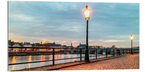 Tableau en plexi-alu Maastricht à la lueur des lampadaires