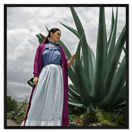 Gerahmter Kunstdruck Frida Kahlo im Garten