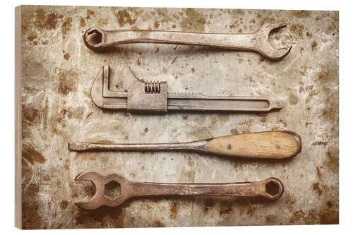 Trebilde Old wrench and screwdriver