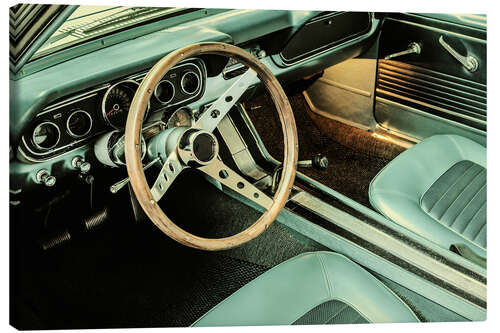 Canvas-taulu Wooden steering wheel in a vintage American convertible