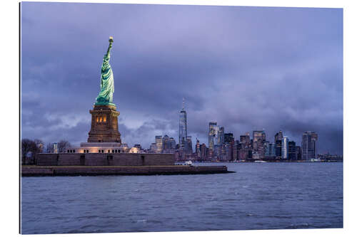 Gallery print Statue of Liberty in front of the Manhattan skyline