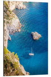 Quadro em alumínio Barco à vela na baía azul em Capri