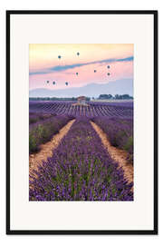 Gerahmter Kunstdruck Ballonfahrer über dem Blütenmeer