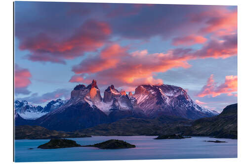 Gallery print Sunrise over Cuernos del Paine and Lake Pehoe