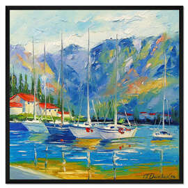 Gerahmter Kunstdruck Segelboote auf der Straße in den Bergen