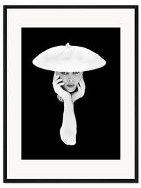 Gerahmter Kunstdruck Mit Hut und Handschuhen