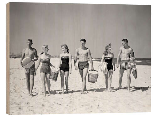 Puutaulu On the beach in the 50s