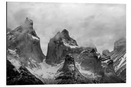 Print på aluminium Clouds over snow covered mountains, Patagonia