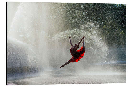 Alubild Balletttänzerin unter Springbrunnen