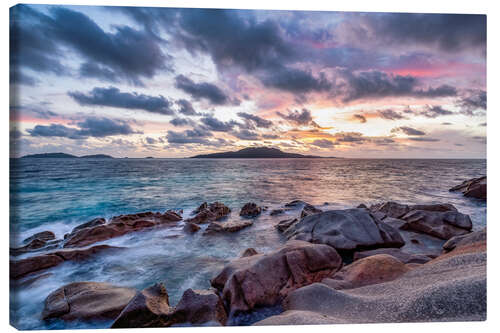 Canvas print The island of Félicité at sunrise