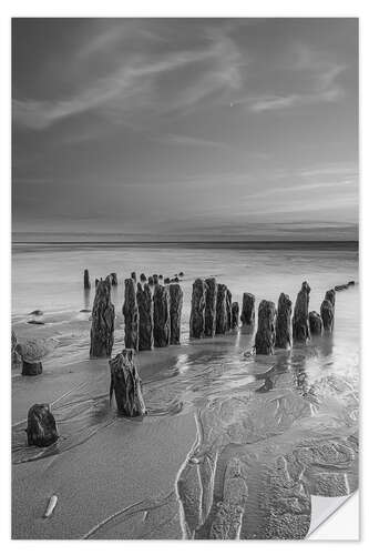 Naklejka na ścianę Groynes on the beach