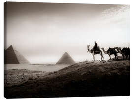 Canvas print  Pyramid sighting - Ali Khataw