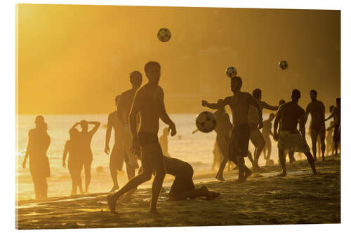 Acrylglasbild Fußballspielen am Strand