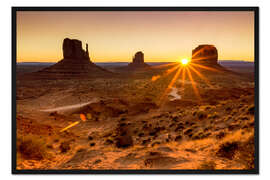 Gerahmter Kunstdruck Sonnenaufgang im Monument Valley