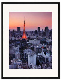 Gerahmter Kunstdruck Beleuchteter Turm von Tokio bei Sonnenuntergang
