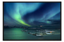 Gerahmter Kunstdruck Fjord mit Inseln im Winter und Nordlicht