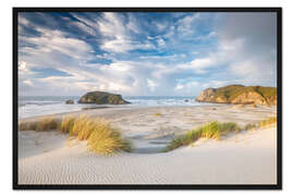 Gerahmter Kunstdruck Felsinsel am Wharariki Strand