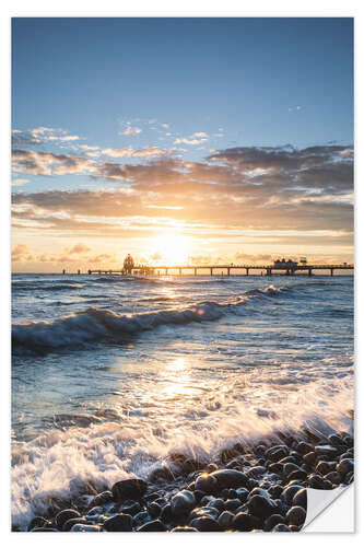 Naklejka na ścianę Surf at the Sellin pier