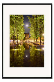 Gerahmter Kunstdruck Reflektierender Mond in Parma, Italien