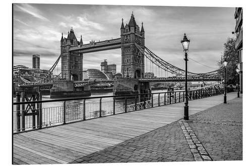 Aluminiumsbilde Tower Bridge in London, black and white