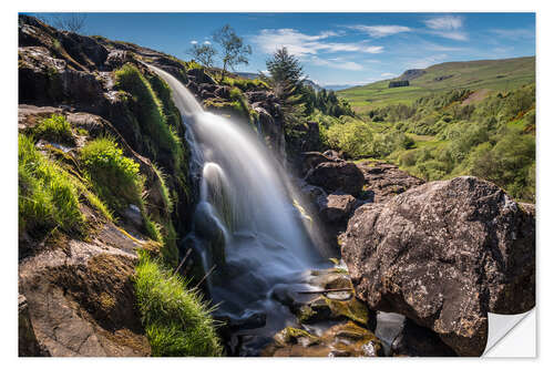 Selvklebende plakat Waterfall in the Highlands, Scotland