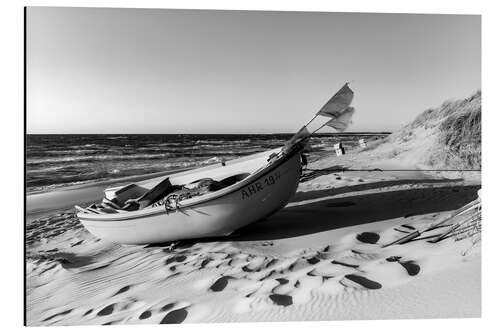 Print på aluminium Boats on the beach at Ahrenshoop, black and white