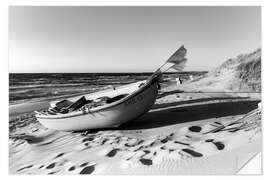 Selvklebende plakat Boats on the beach at Ahrenshoop, black and white